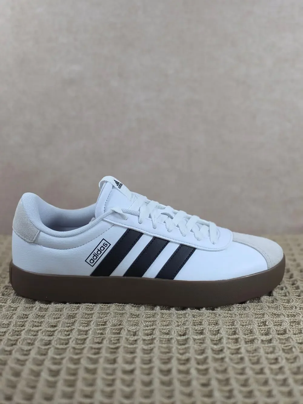Adidas VL Court 3.0 Men’s 8 White Black Gum – Brand New